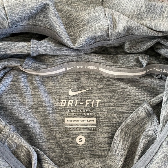 Women's Nike Dri-Fit Element Hoodie in Gray - Picture 9 of 11